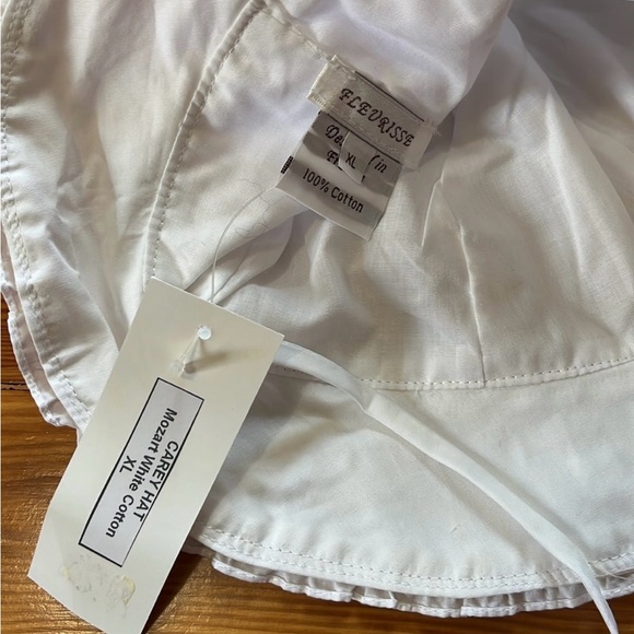 White Ruffled Kids Sun Hat - Picture 2 of 2